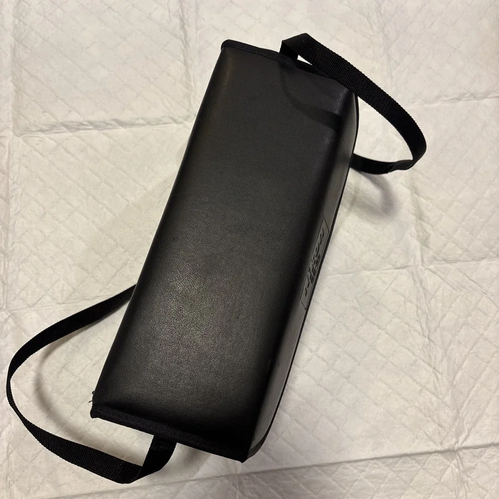 Nikon SS-29 Case for SB Flash Unit Lens - Genuine Black‎ Nikon Case with strap